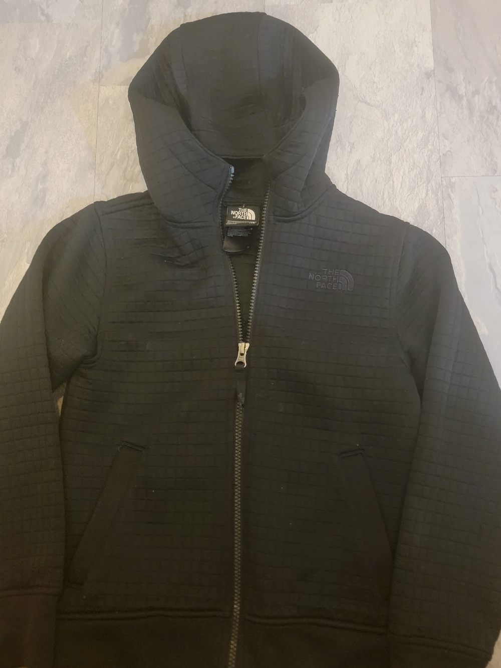 The North Face boys S (7-8) Black Quilted Hooded Performance Jacket